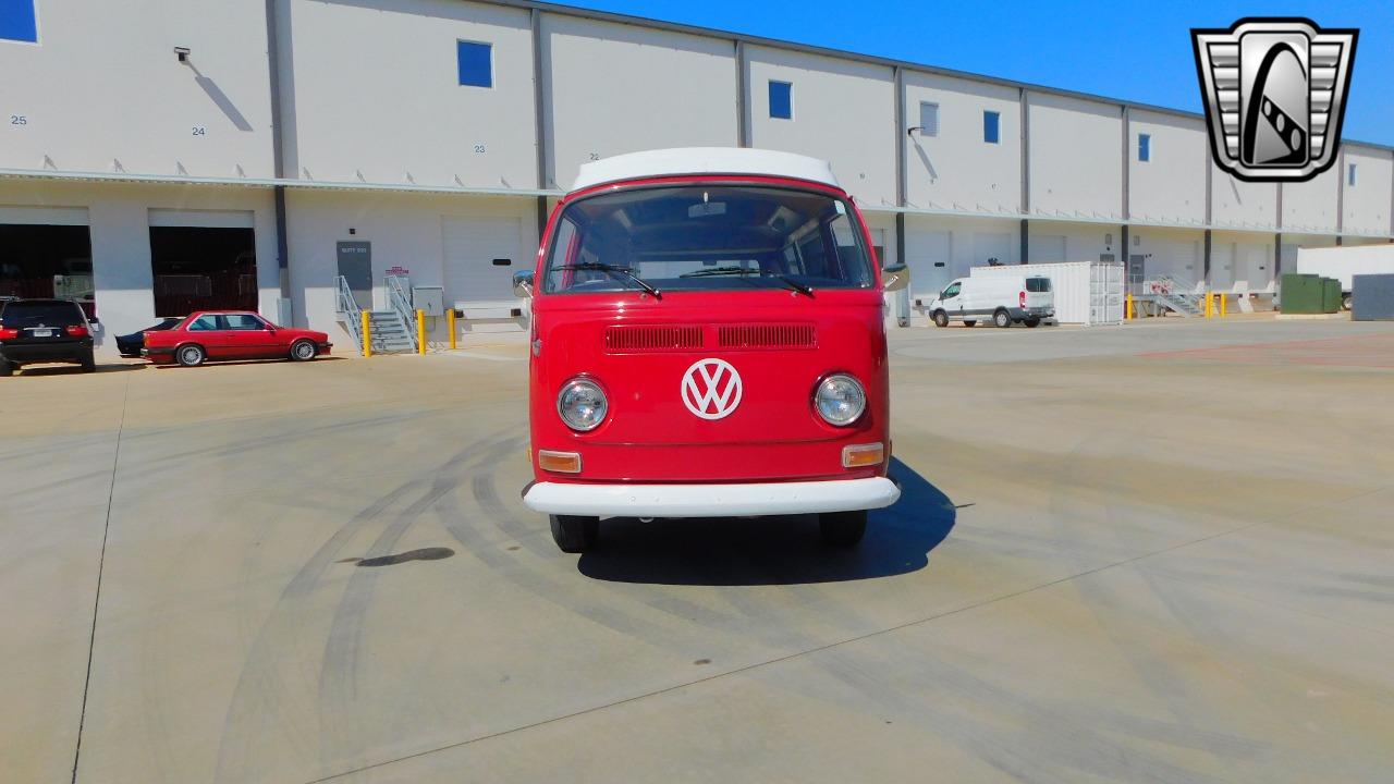 1971 Volkswagen Camper Bus