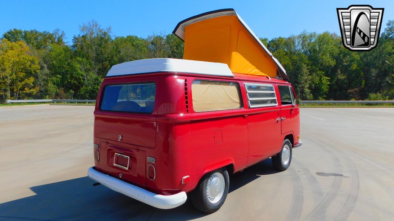 1971 Volkswagen Camper Bus