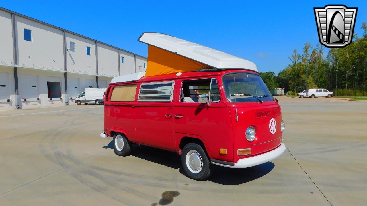 1971 Volkswagen Camper Bus