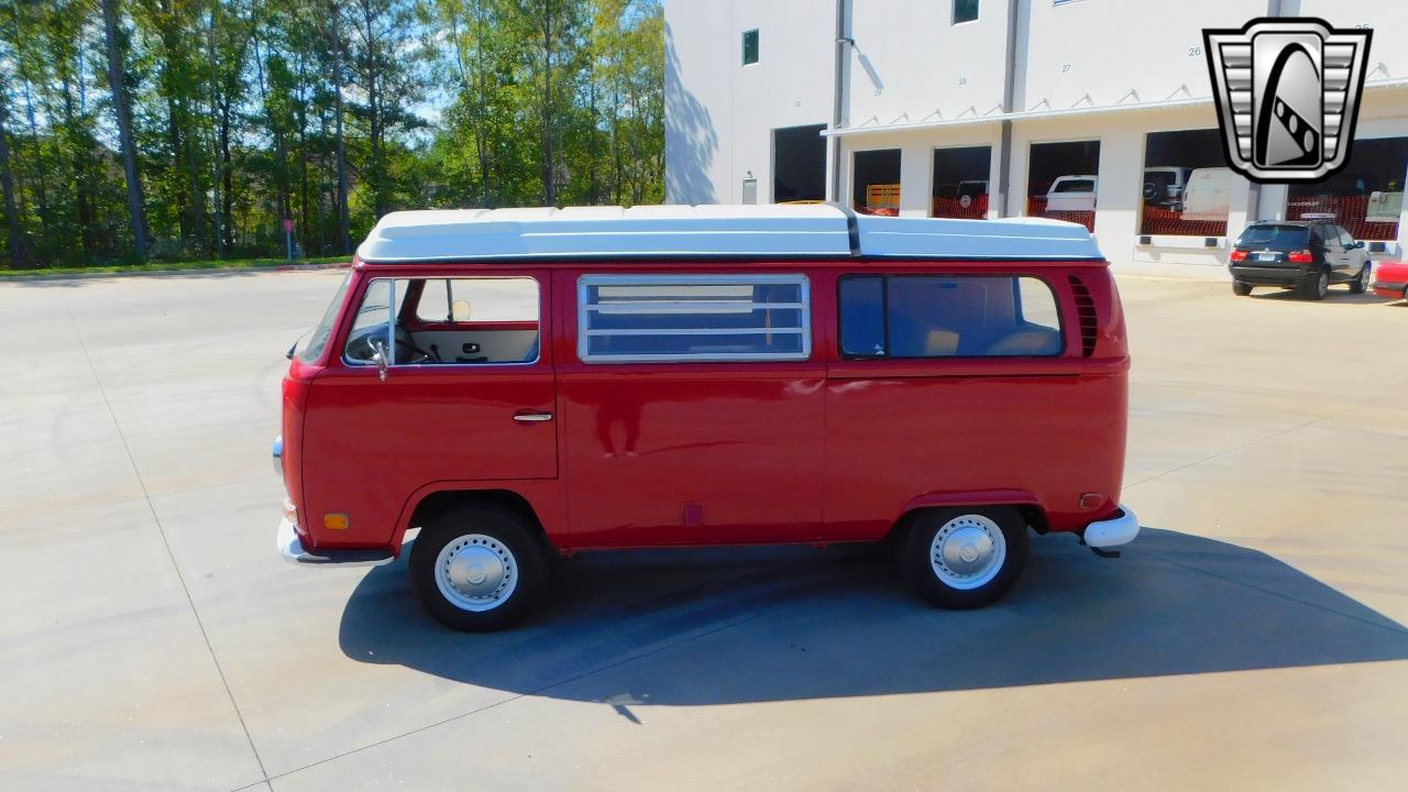 1971 Volkswagen Camper Bus