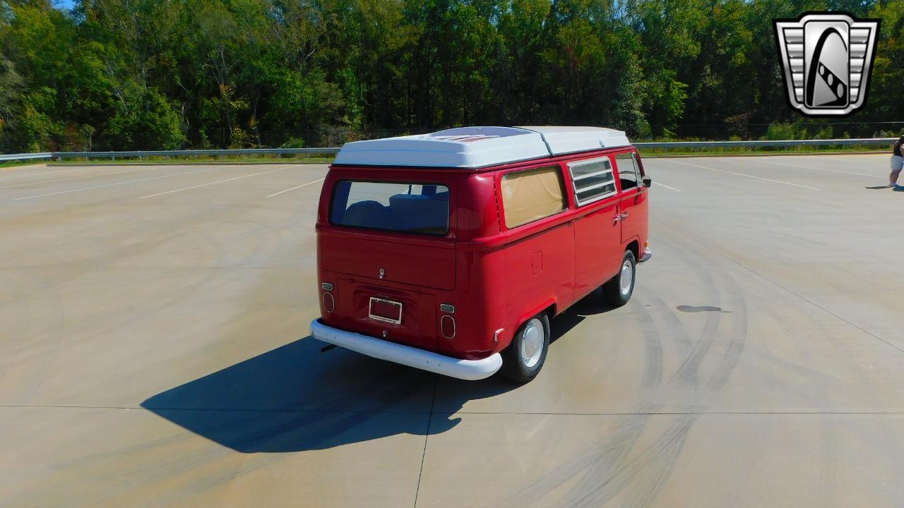 1971 Volkswagen Camper Bus