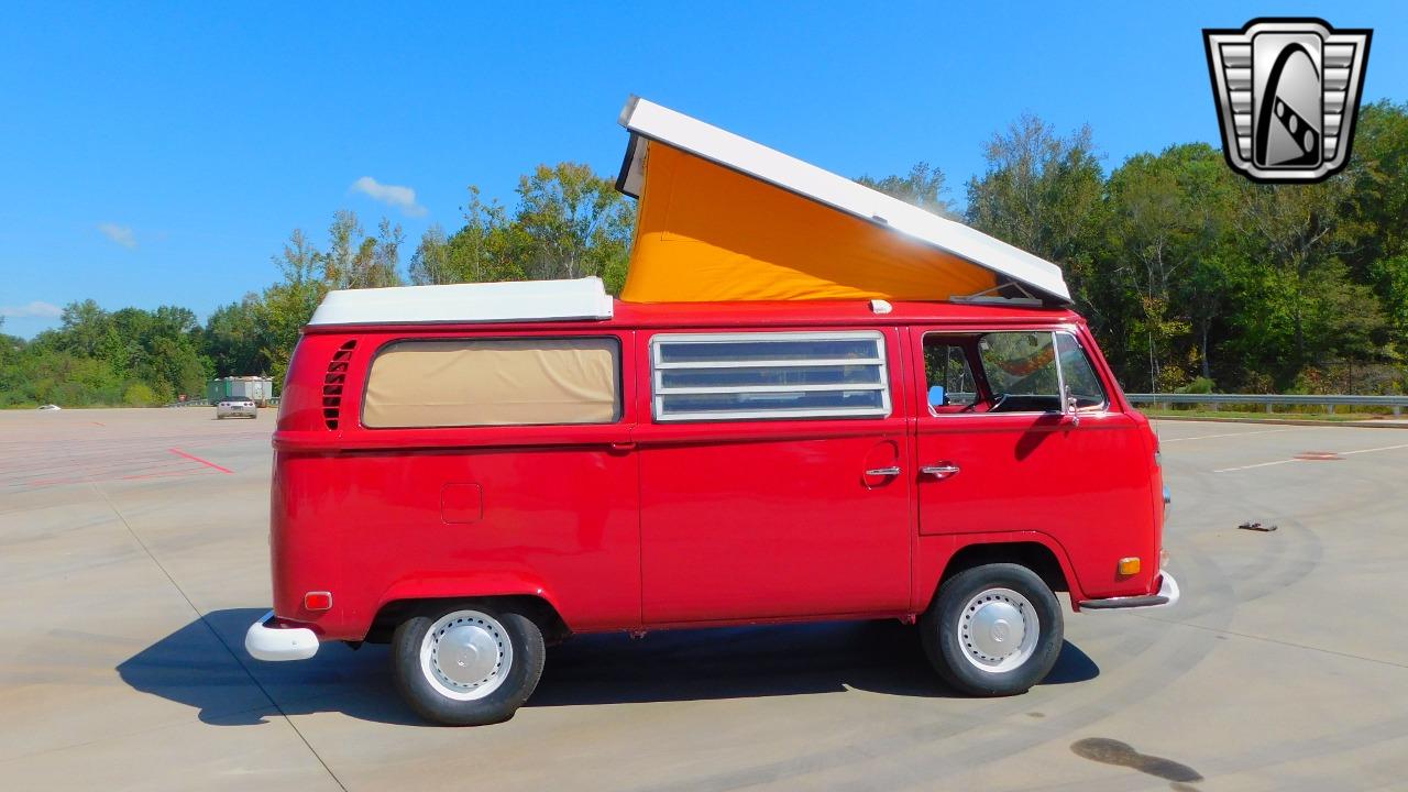 1971 Volkswagen Camper Bus