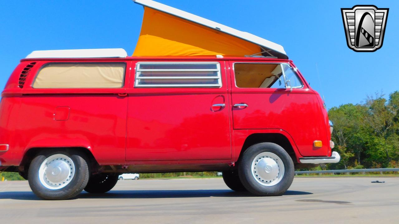 1971 Volkswagen Camper Bus