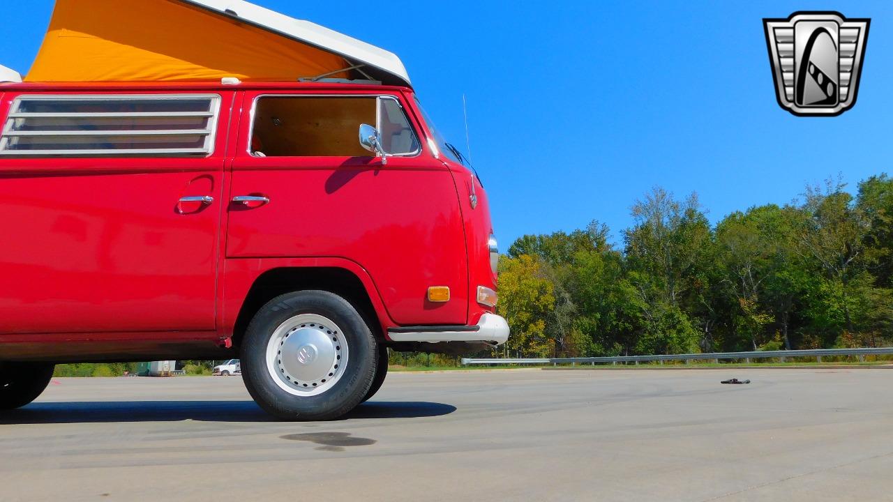 1971 Volkswagen Camper Bus