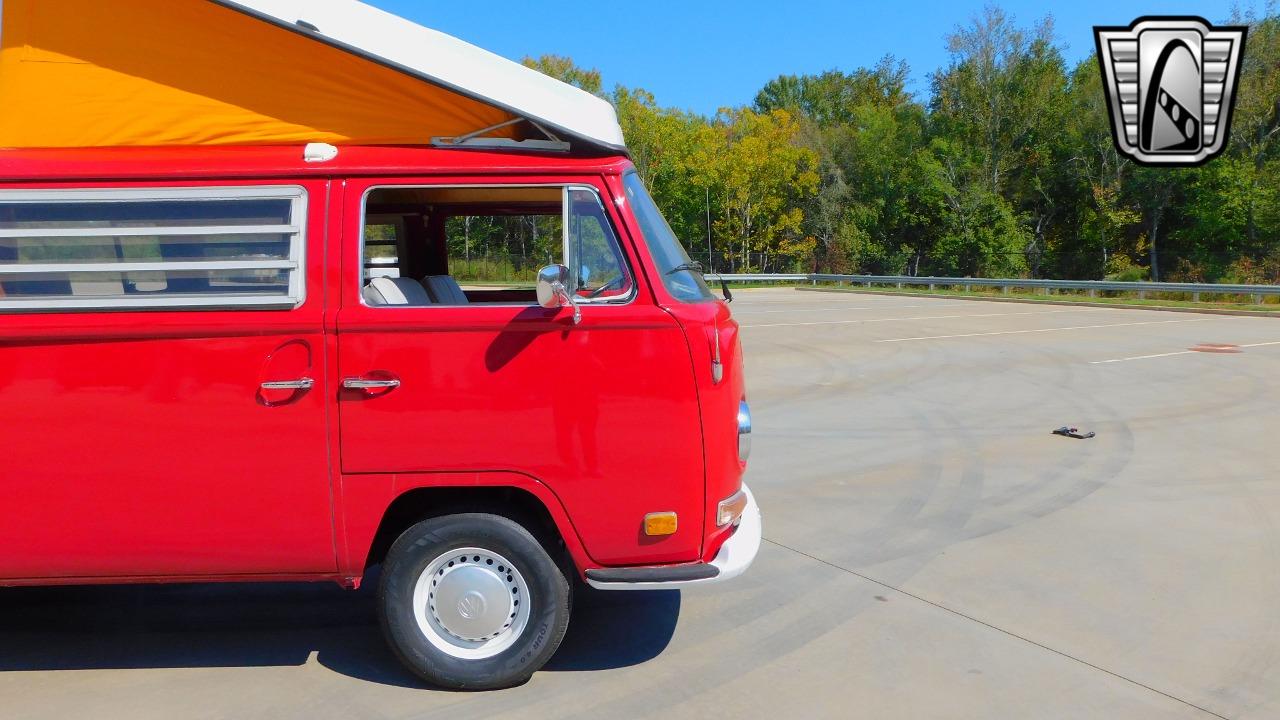 1971 Volkswagen Camper Bus