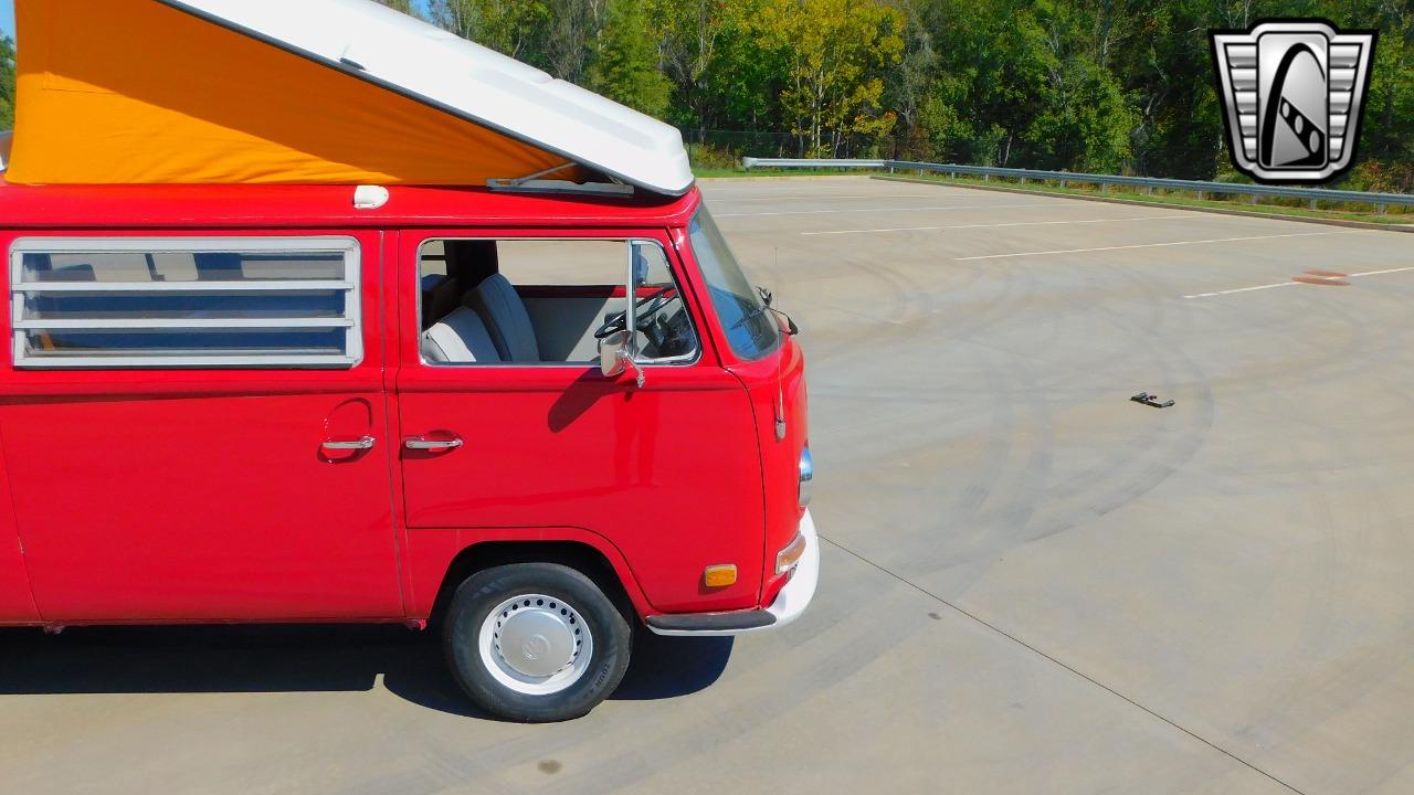 1971 Volkswagen Camper Bus