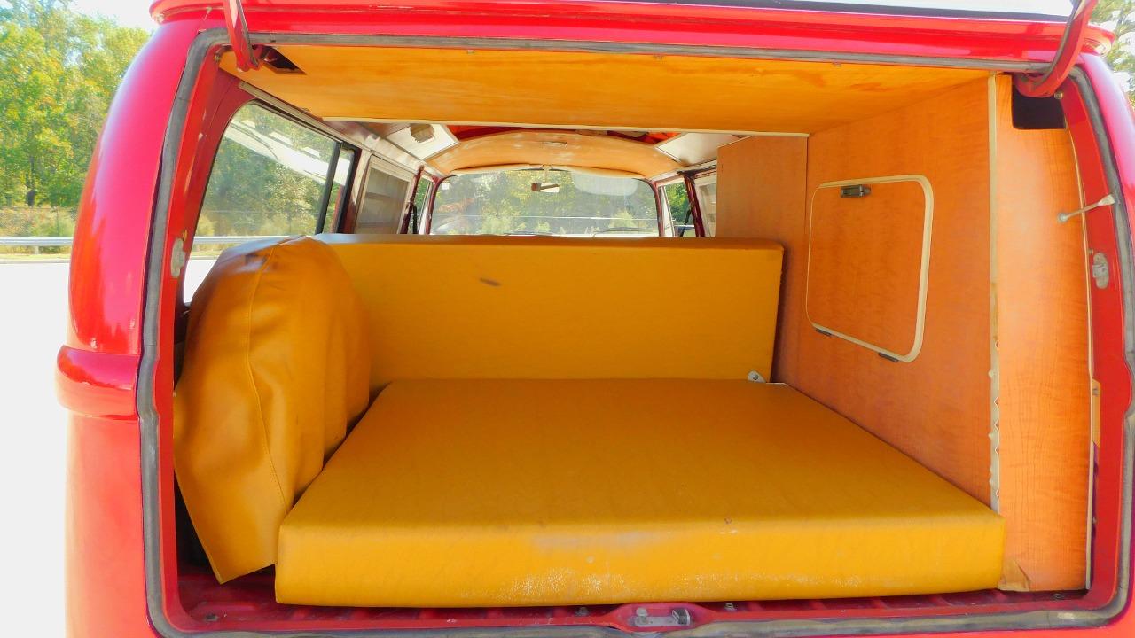 1971 Volkswagen Camper Bus