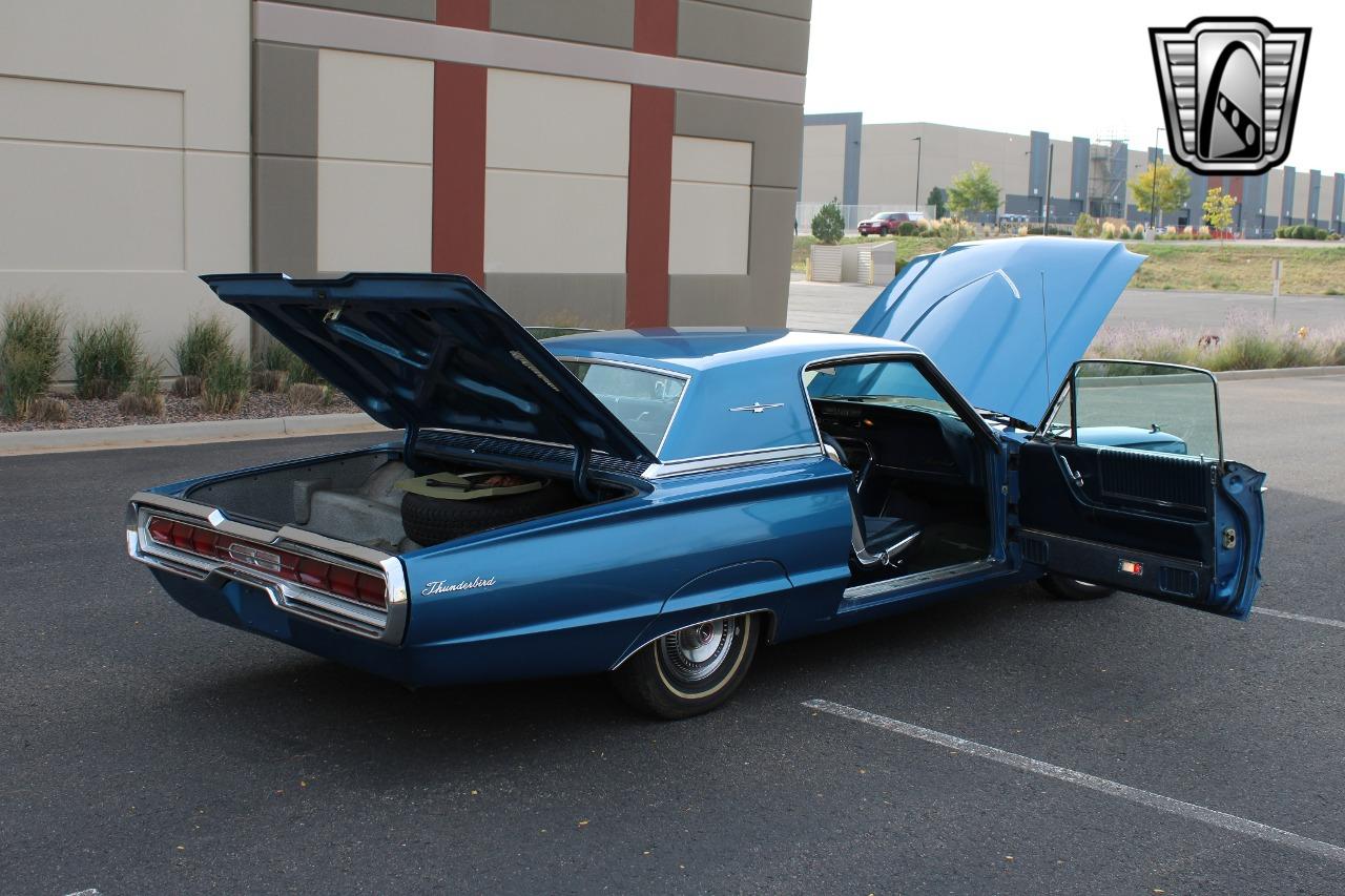 1966 Ford Thunderbird