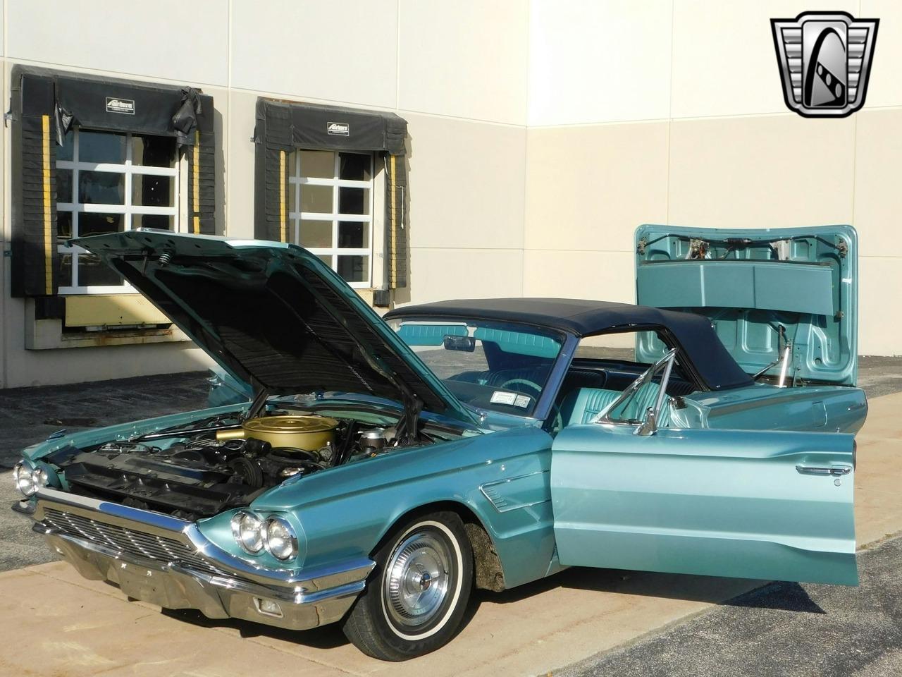 1965 Ford Thunderbird