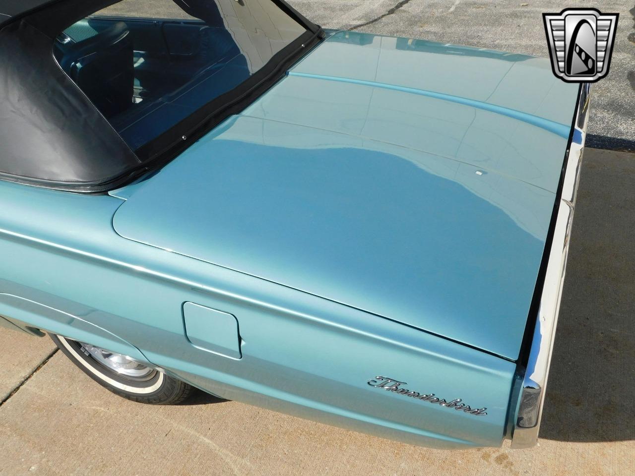 1965 Ford Thunderbird