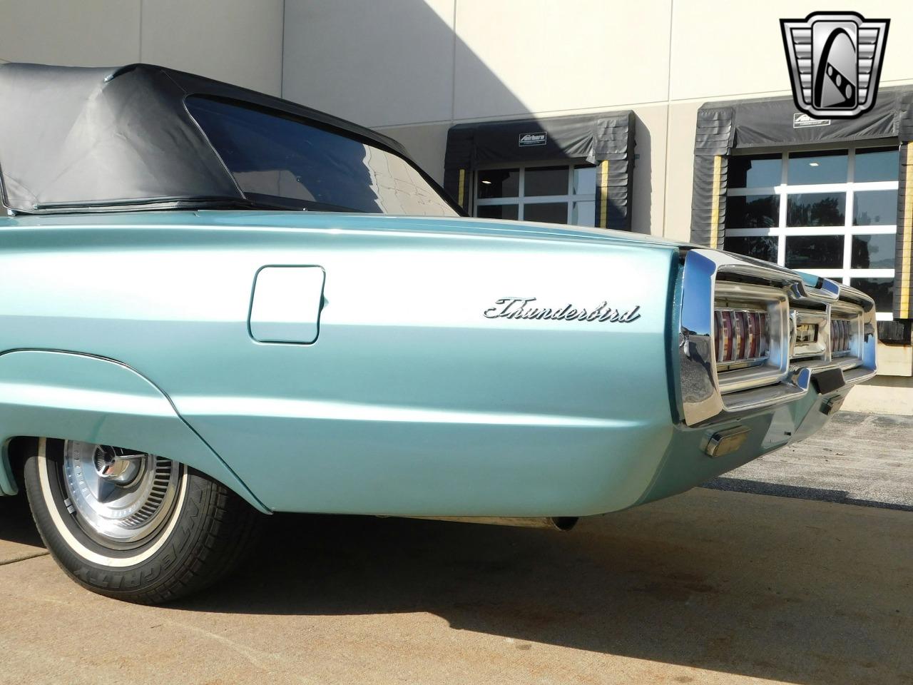 1965 Ford Thunderbird