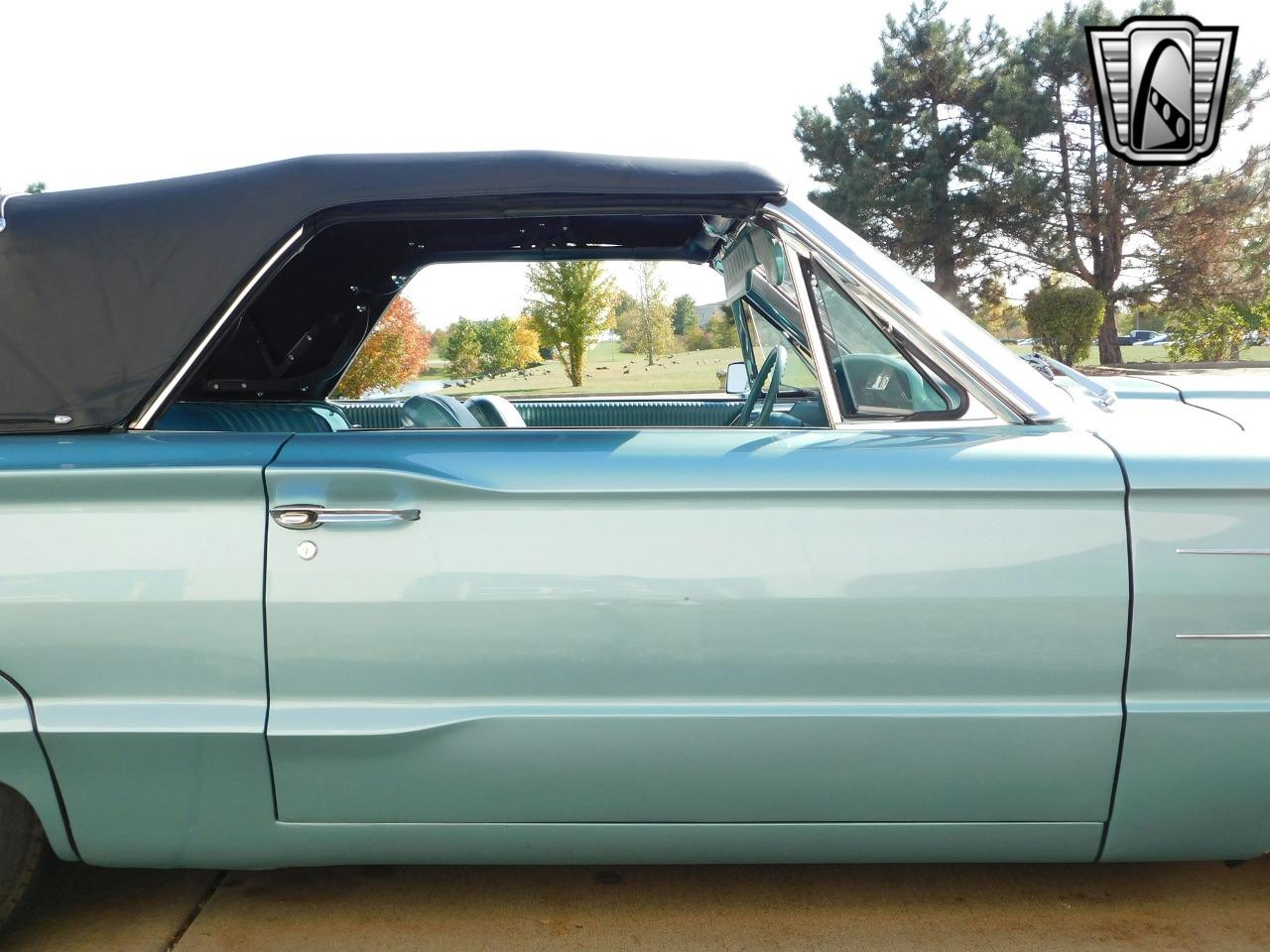 1965 Ford Thunderbird