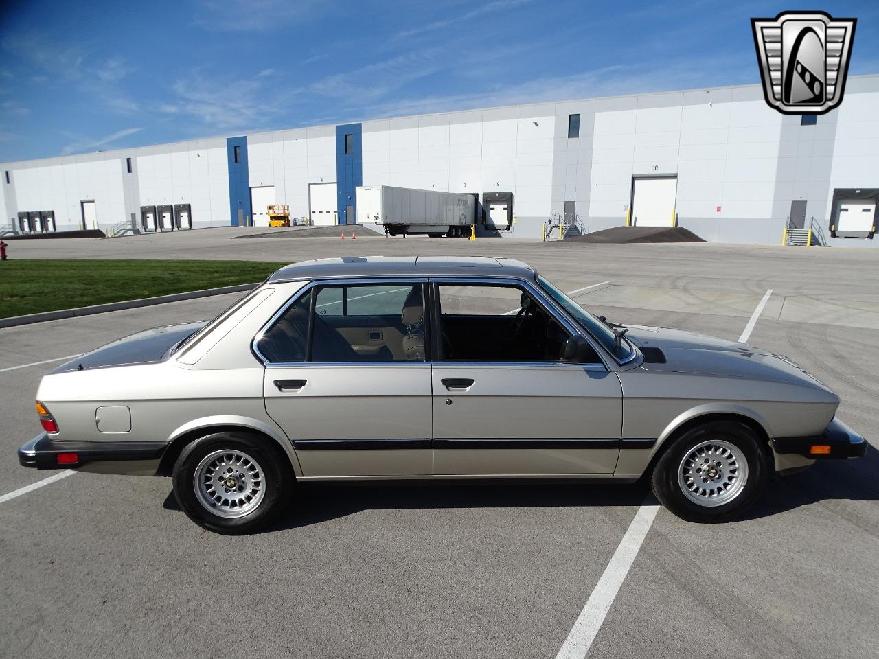 1988 BMW 528E