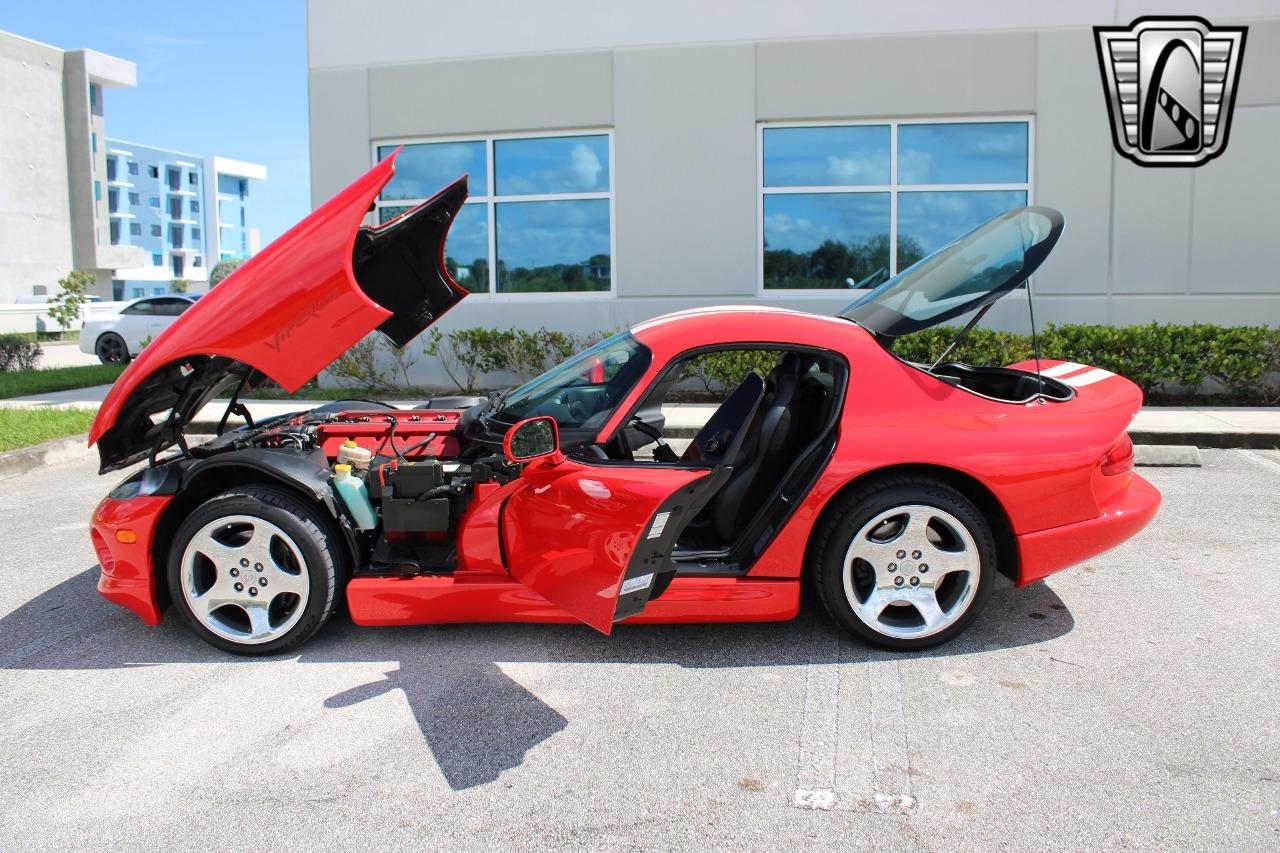 2002 Dodge Viper