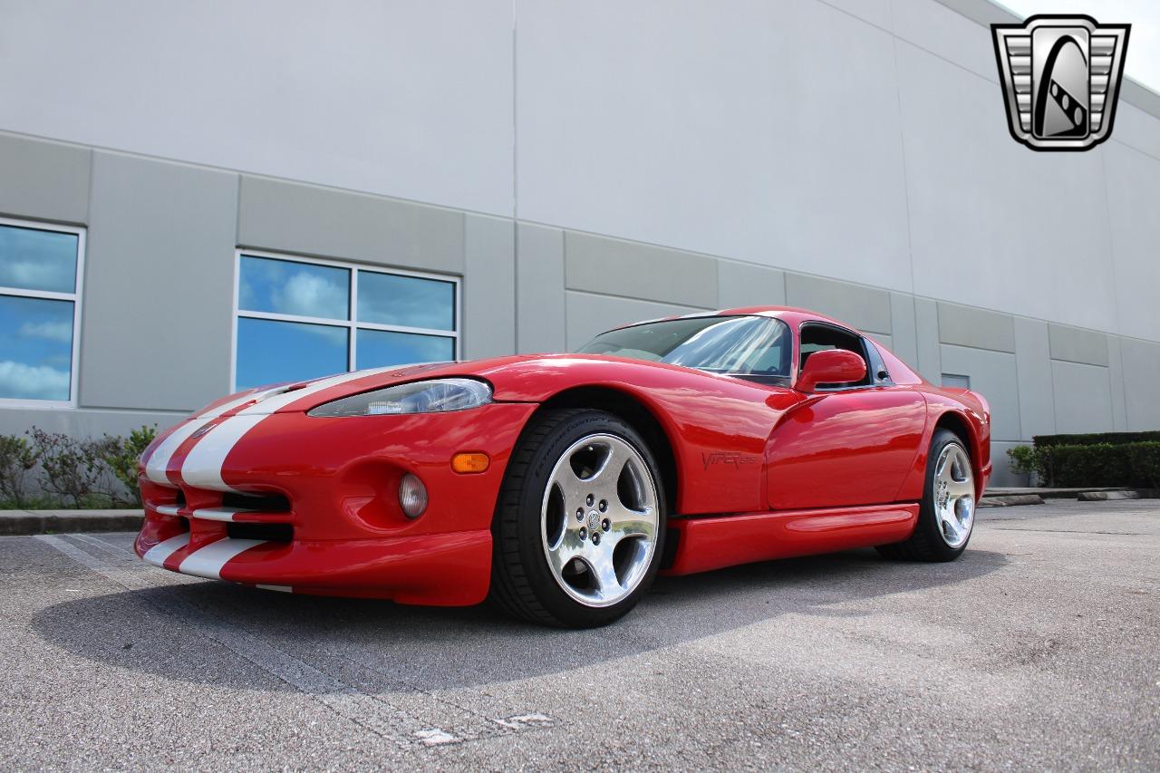 2002 Dodge Viper