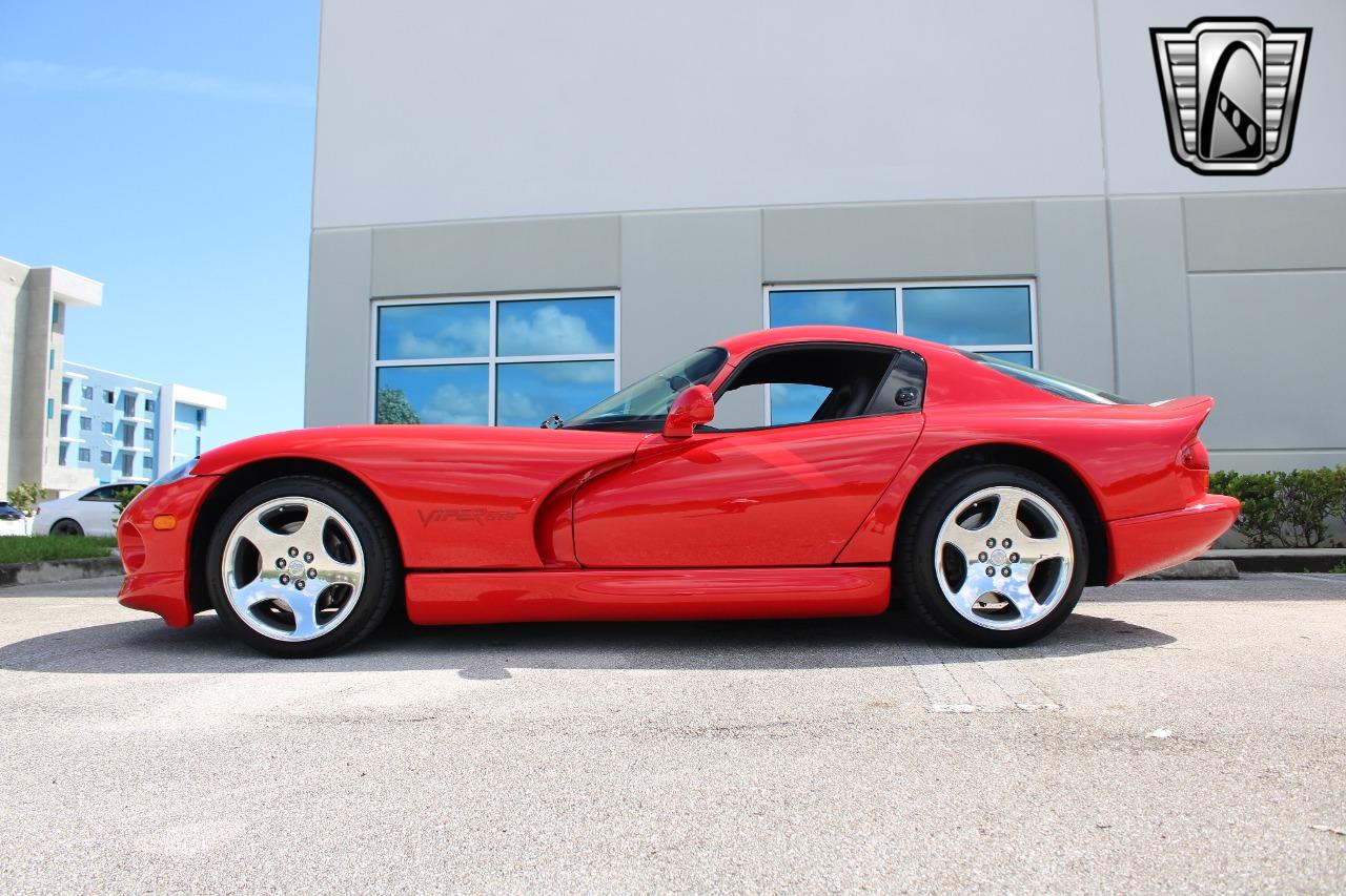 2002 Dodge Viper