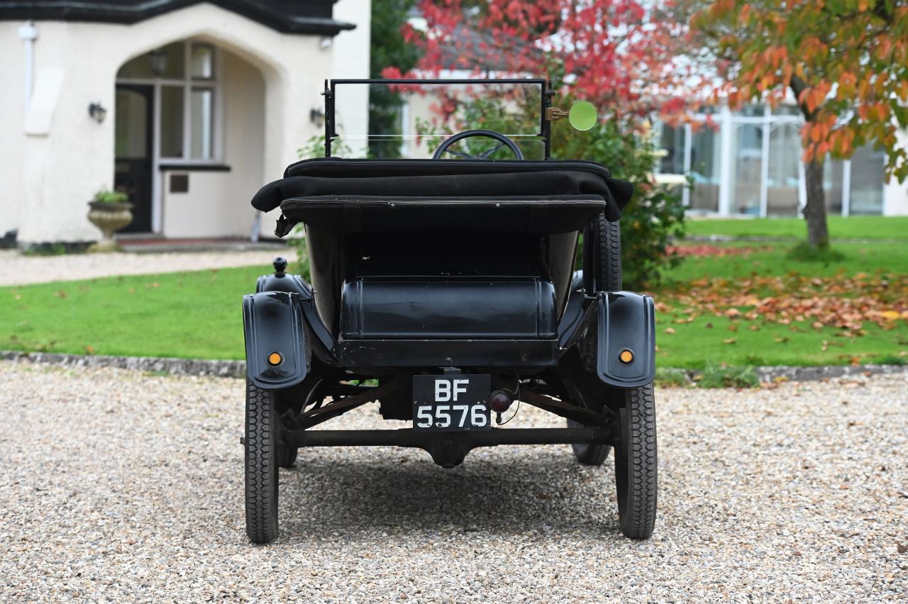 1925 Ford Model T Two Seat Runabout / Pick-Up Truck or Van