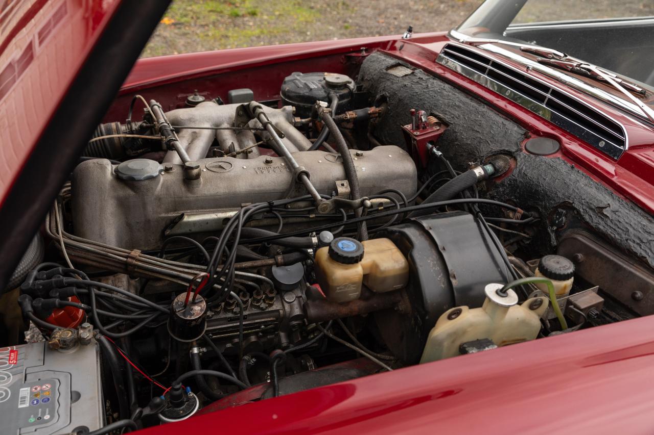 1966 Mercedes - Benz 230 SL Pagoda