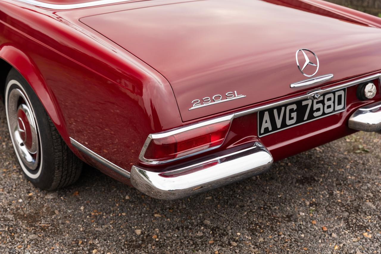 1966 Mercedes - Benz 230 SL Pagoda