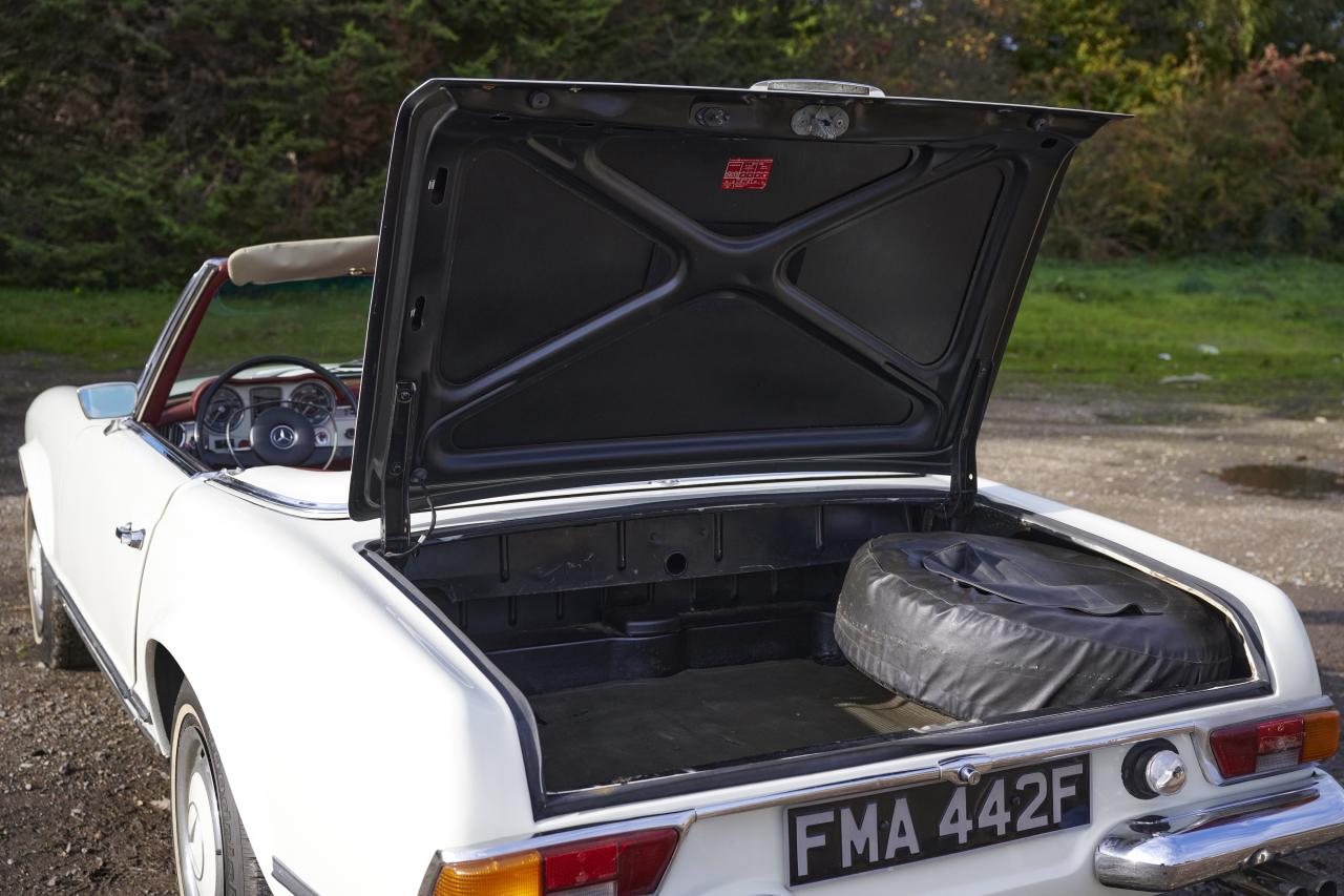 1968 Mercedes - Benz 280 SL Pagoda