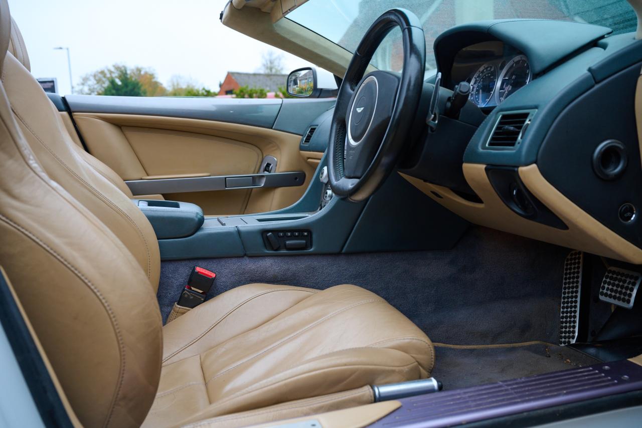 2009 Aston Martin DB9 Volante V12