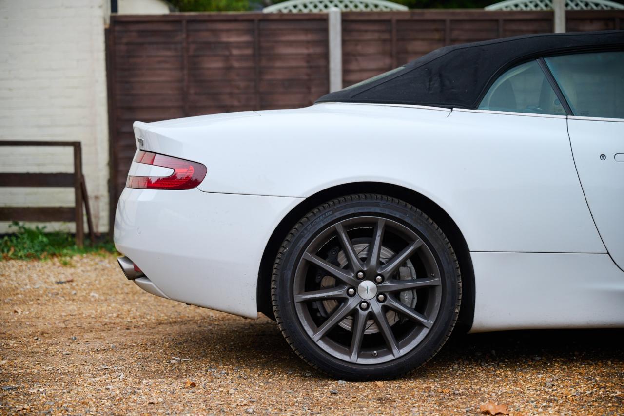 2009 Aston Martin DB9 Volante V12