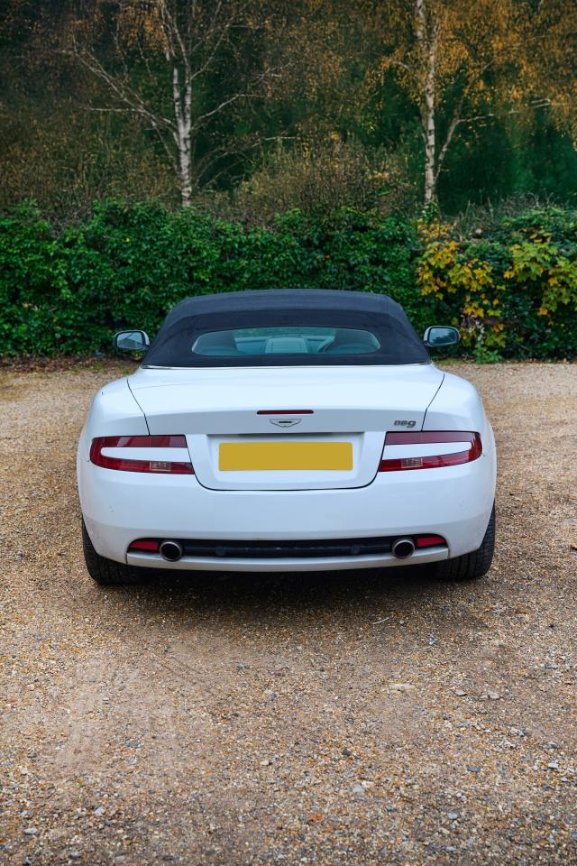 2009 Aston Martin DB9 Volante V12