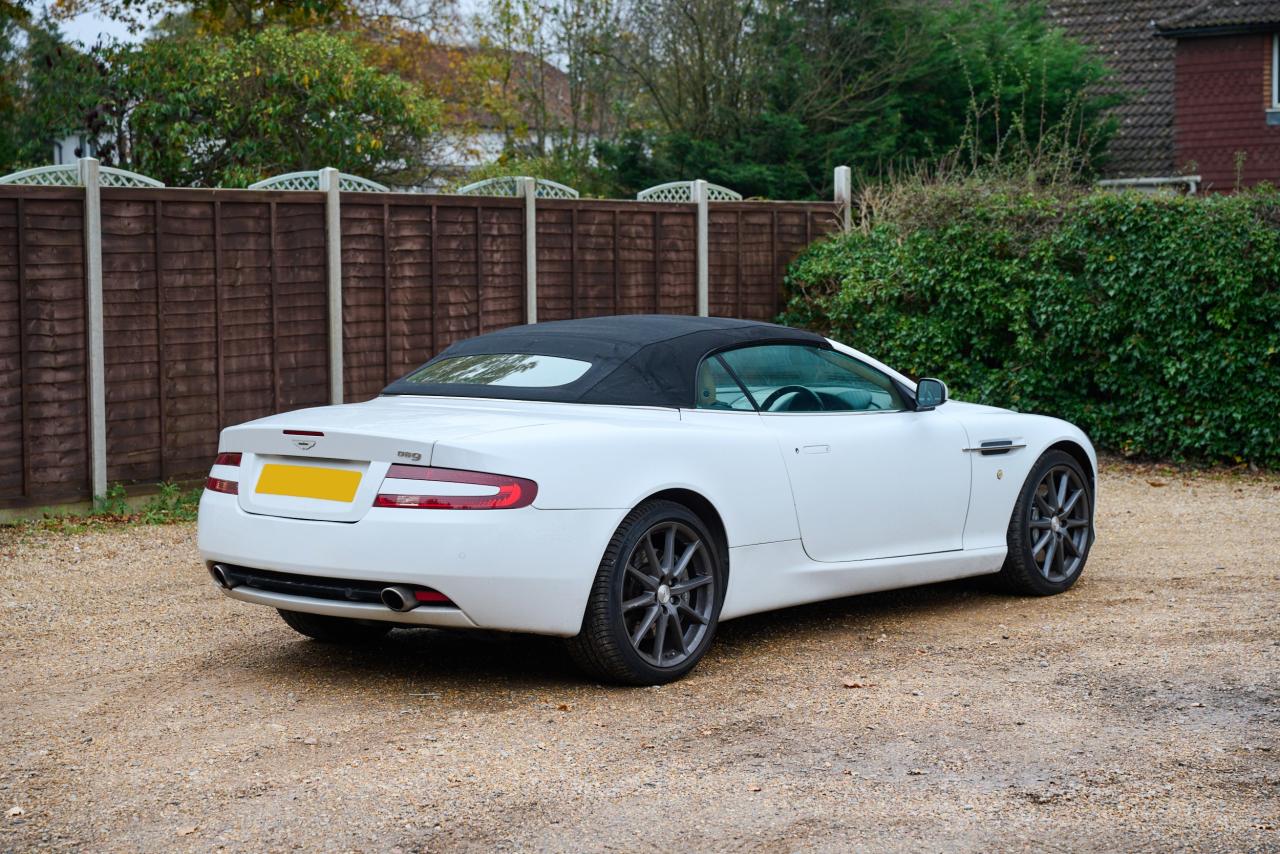 2009 Aston Martin DB9 Volante V12