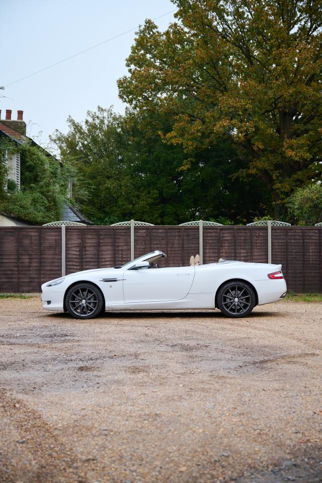 2009 Aston Martin DB9 Volante V12