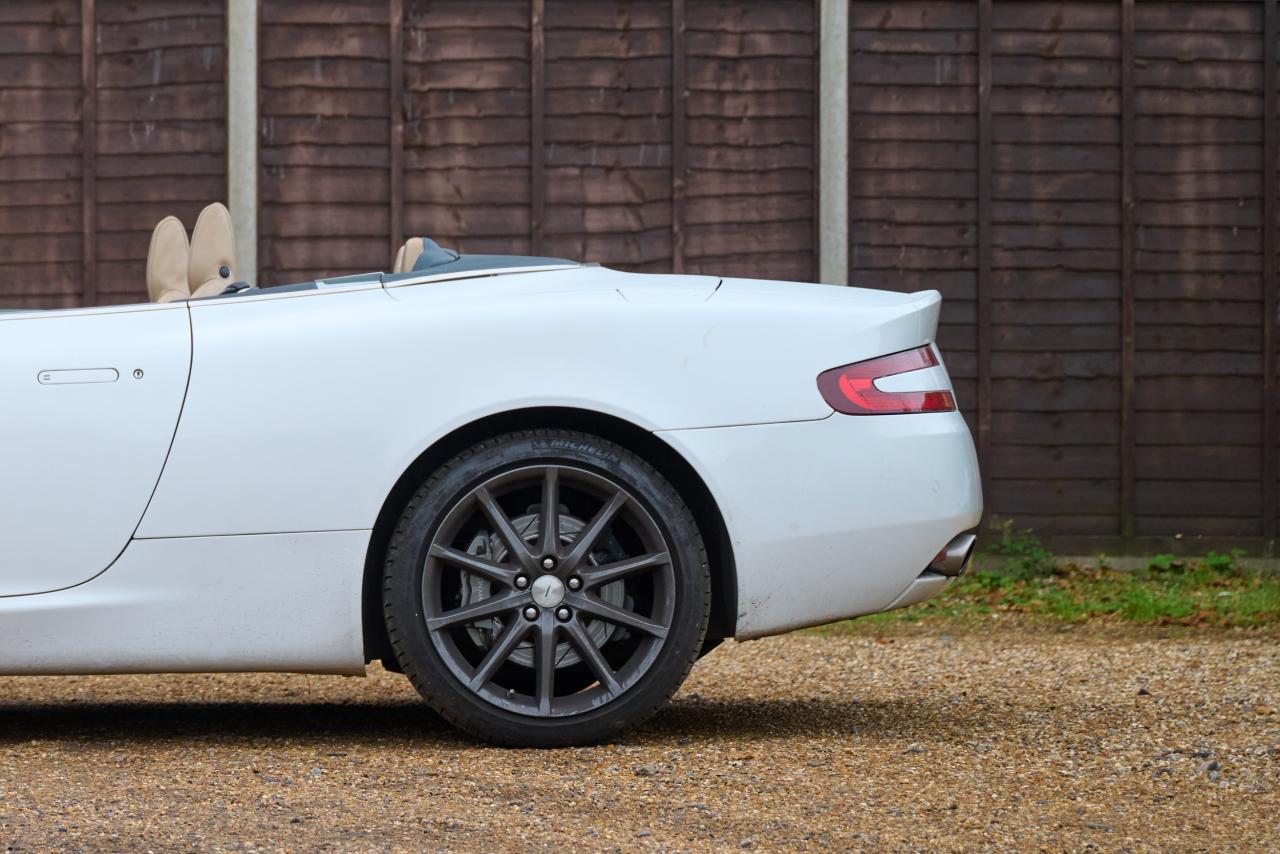 2009 Aston Martin DB9 Volante V12