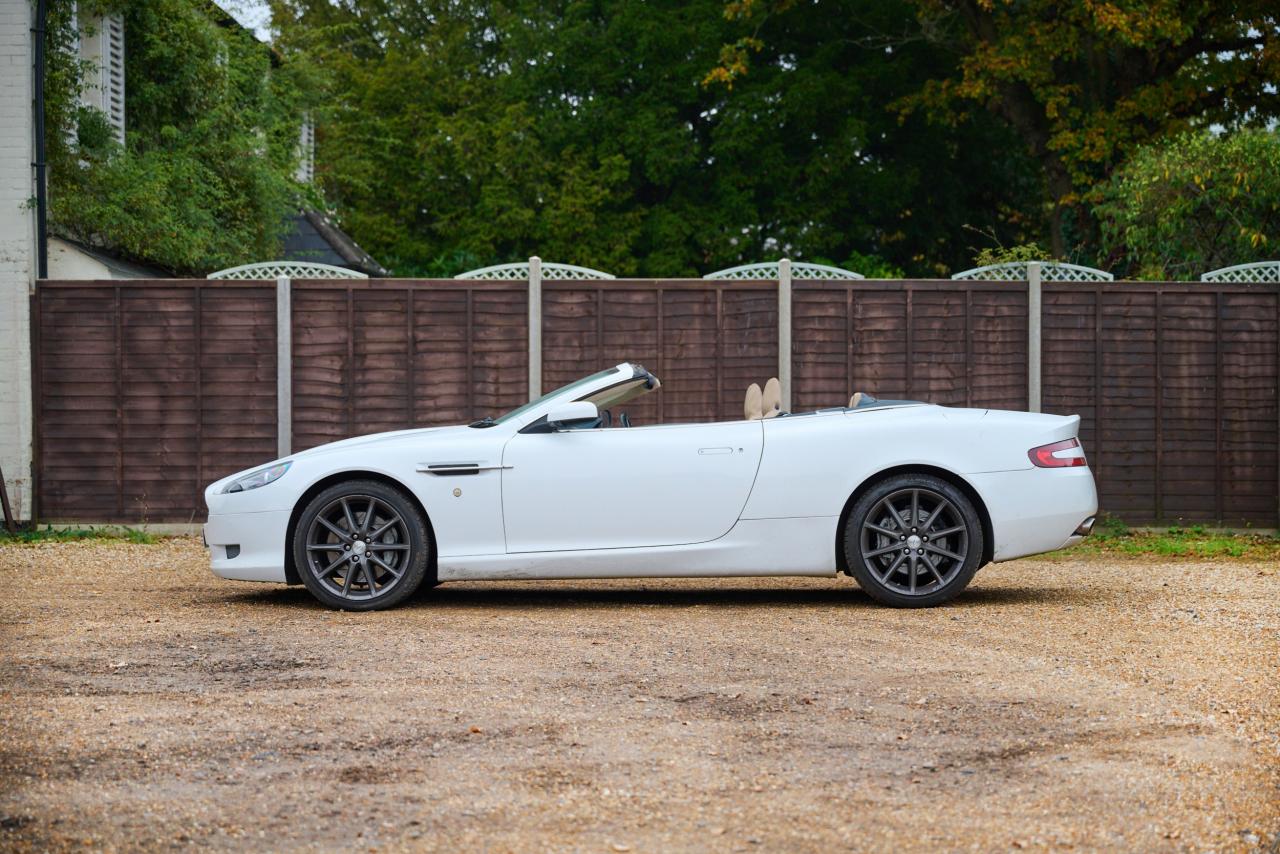 2009 Aston Martin DB9 Volante V12