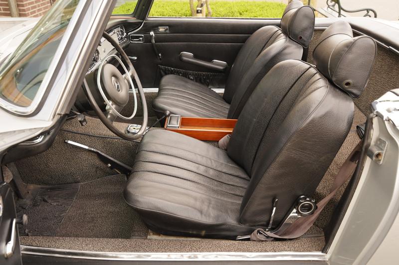 1969 Mercedes - Benz Mercedes Benz SL 280 Pagode