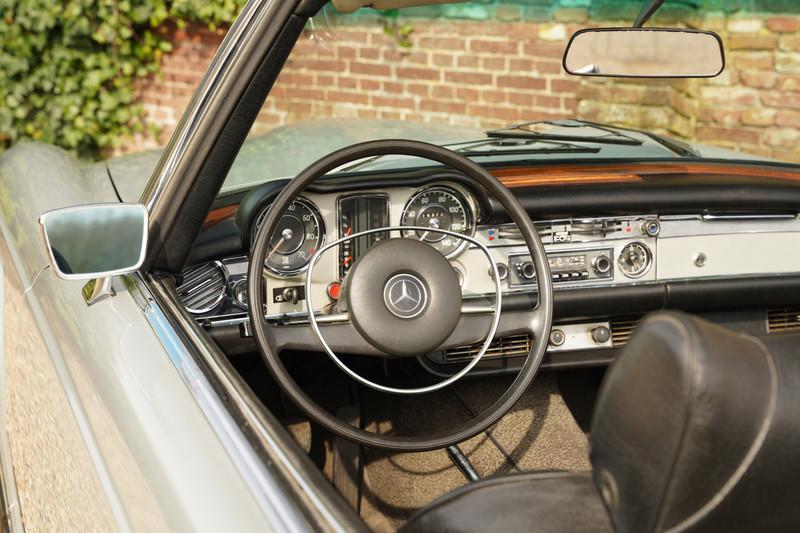 1969 Mercedes - Benz Mercedes Benz SL 280 Pagode