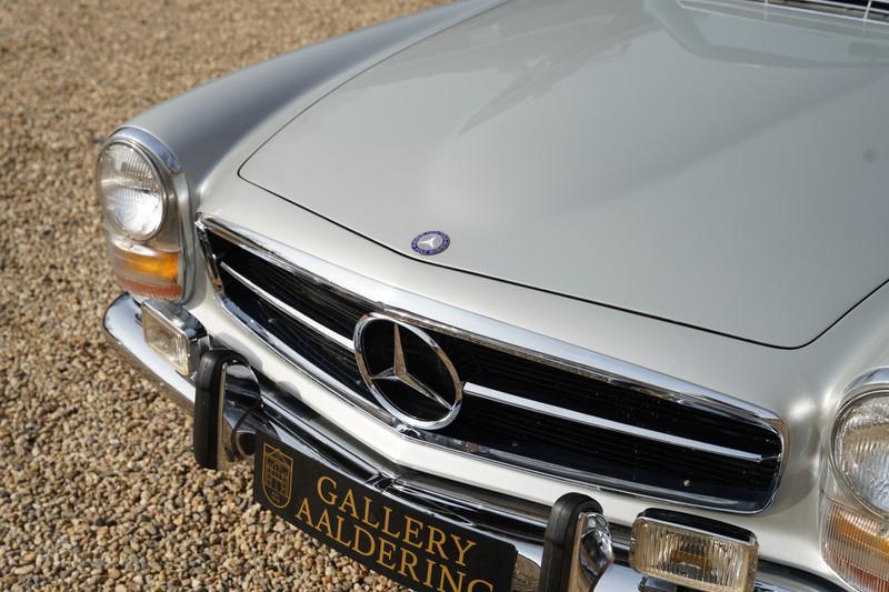 1969 Mercedes - Benz Mercedes Benz SL 280 Pagode