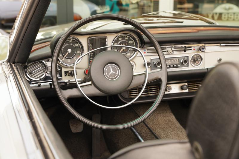 1969 Mercedes - Benz Mercedes Benz SL 280 Pagode