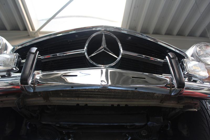 1969 Mercedes - Benz Mercedes Benz SL 280 Pagode