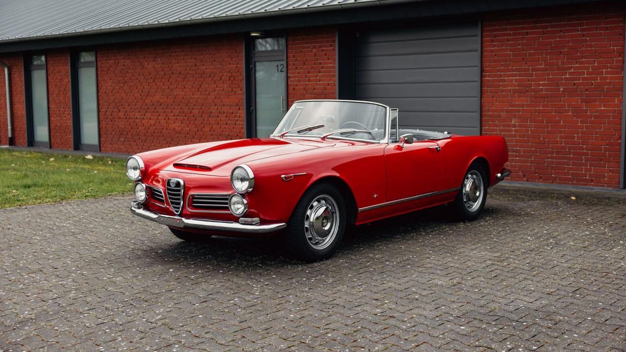 1966 Alfa Romeo 2600 Spider