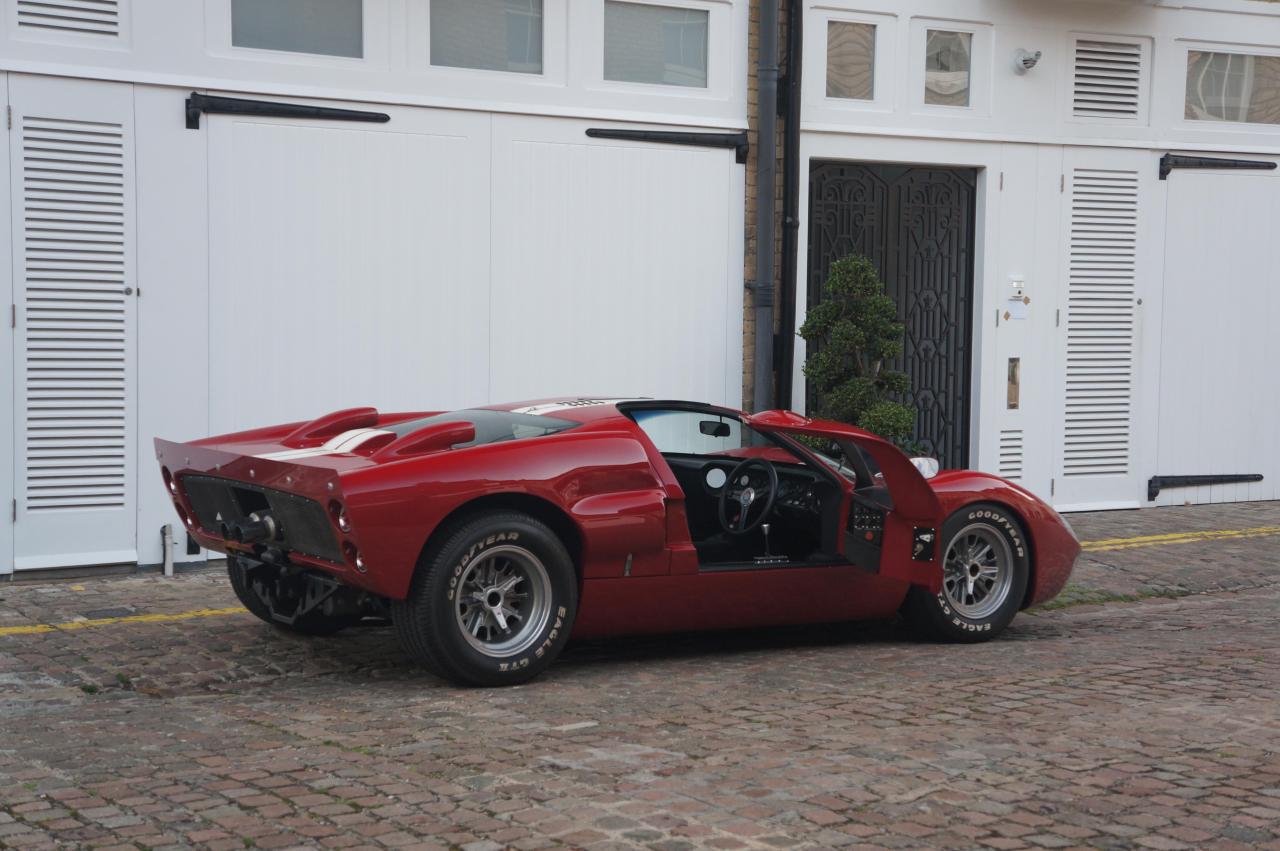 2009 GT40 Superformance Mk. II