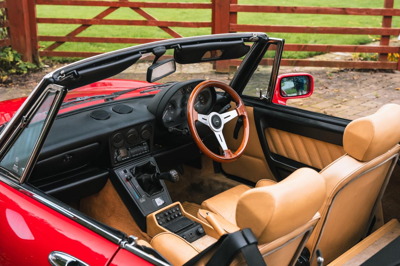 1992 Alfa Romeo Spider S4