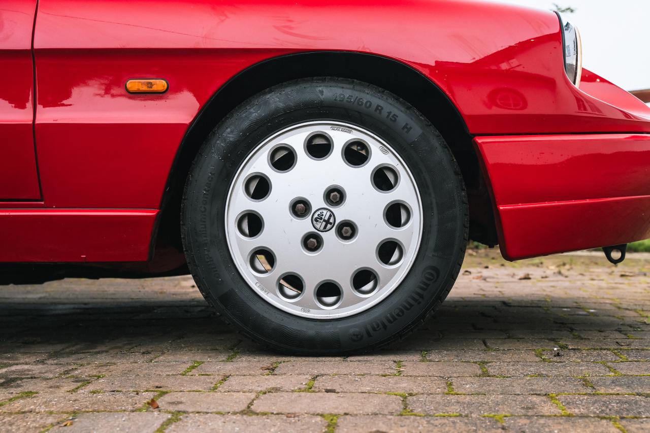 1992 Alfa Romeo Spider S4