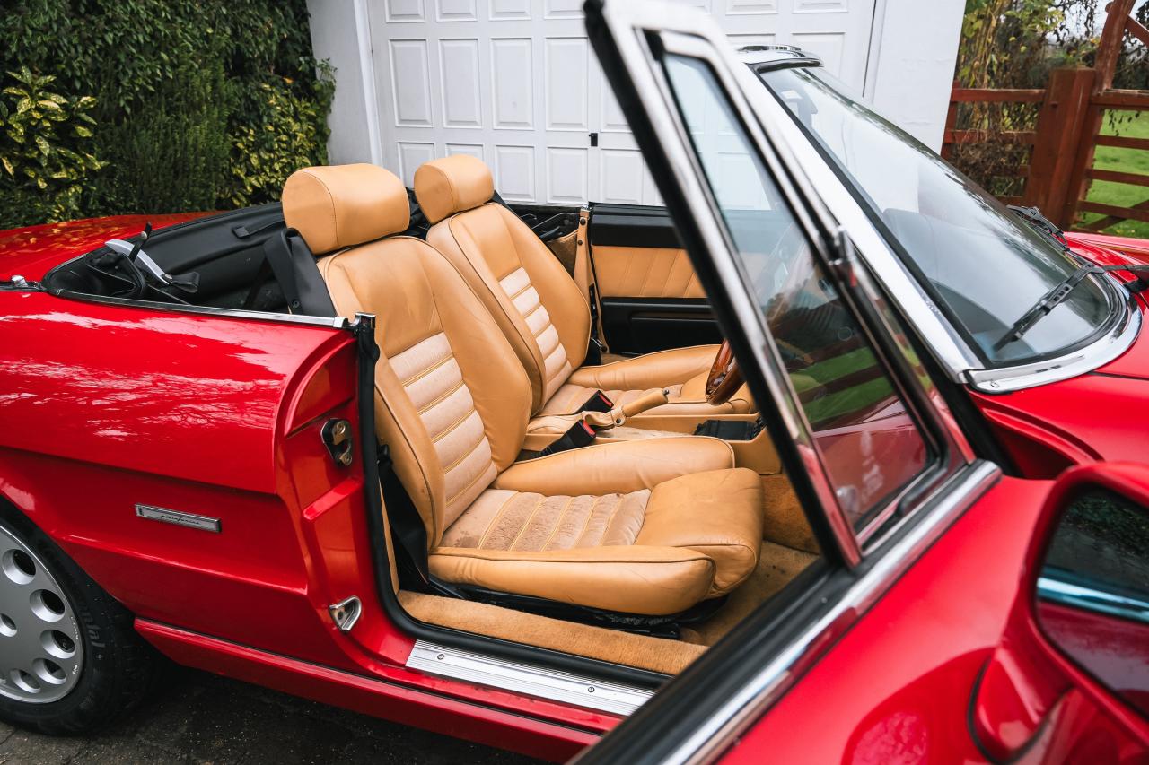 1992 Alfa Romeo Spider S4