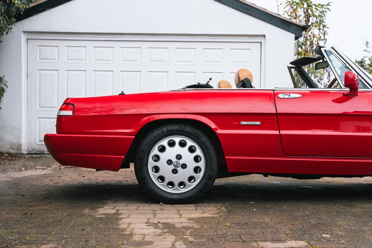 1992 Alfa Romeo Spider S4