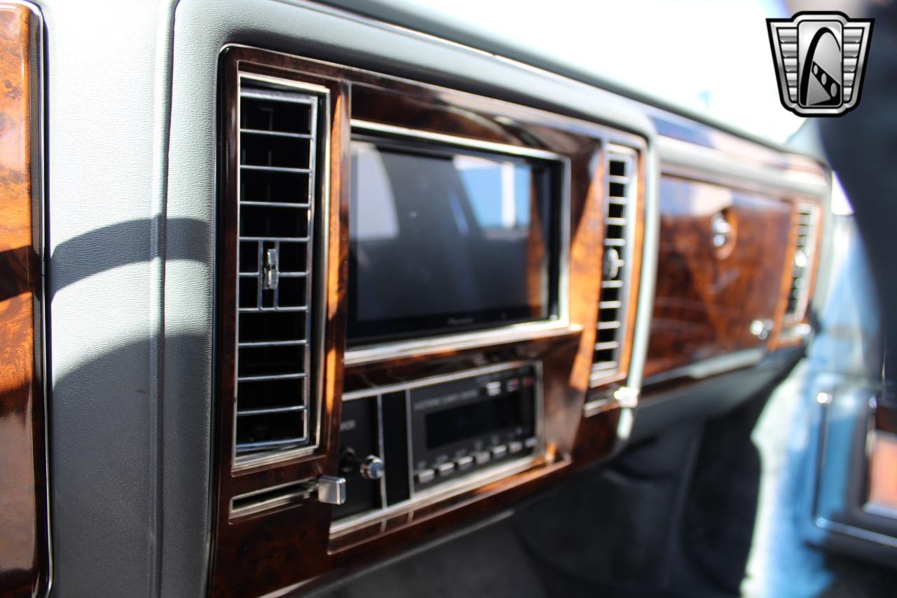 1990 Cadillac Brougham