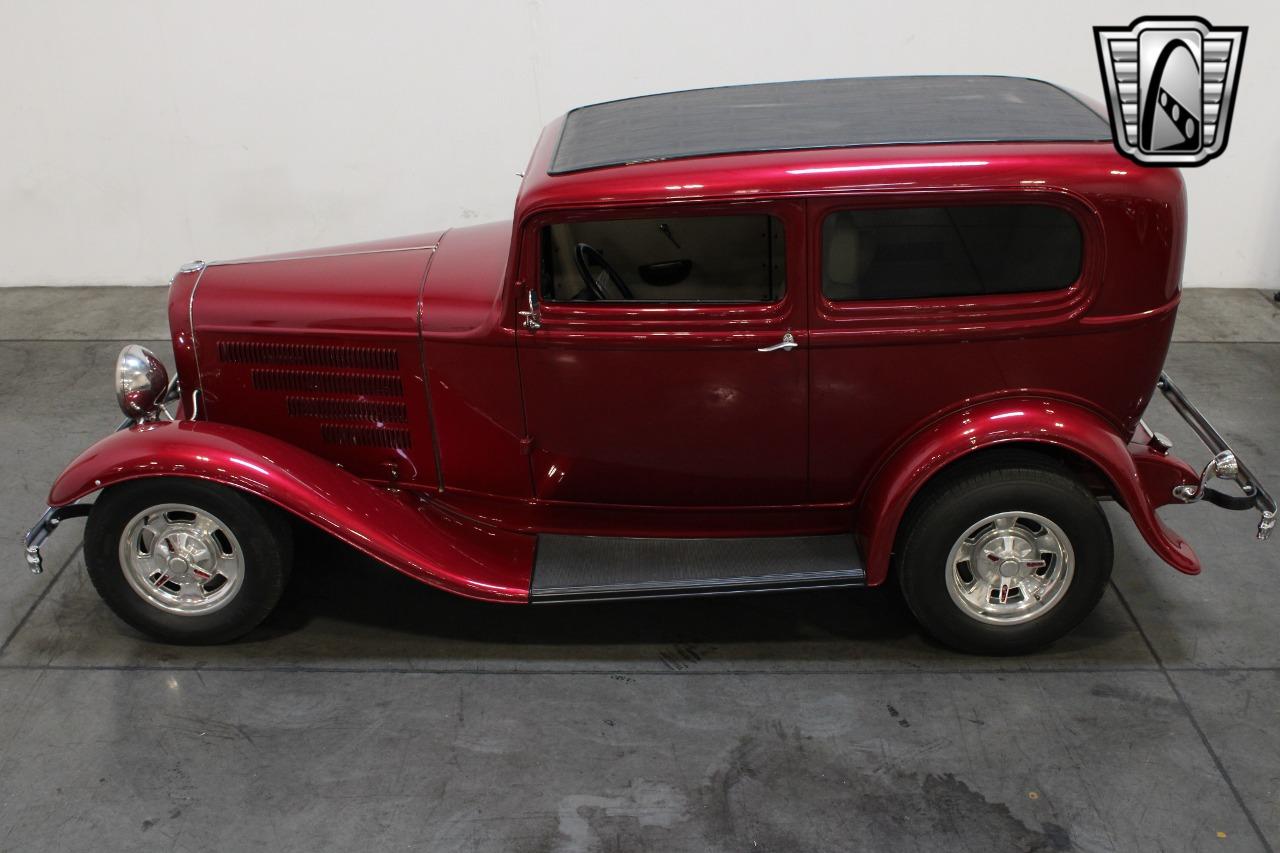 1932 Ford Sedan