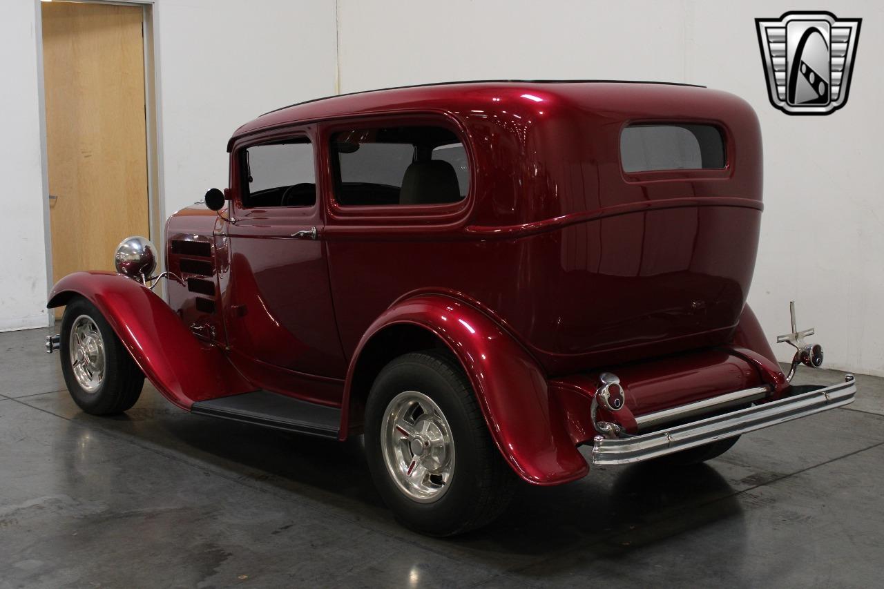 1932 Ford Sedan