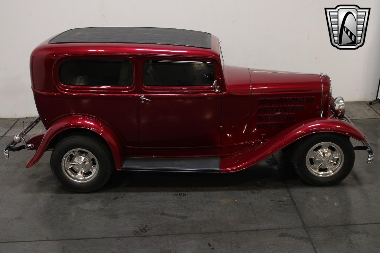 1932 Ford Sedan