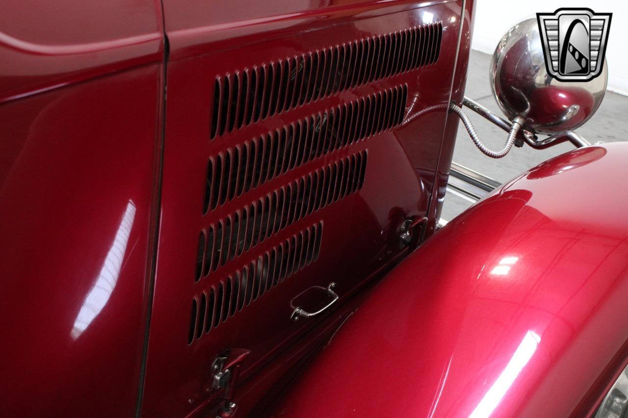 1932 Ford Sedan