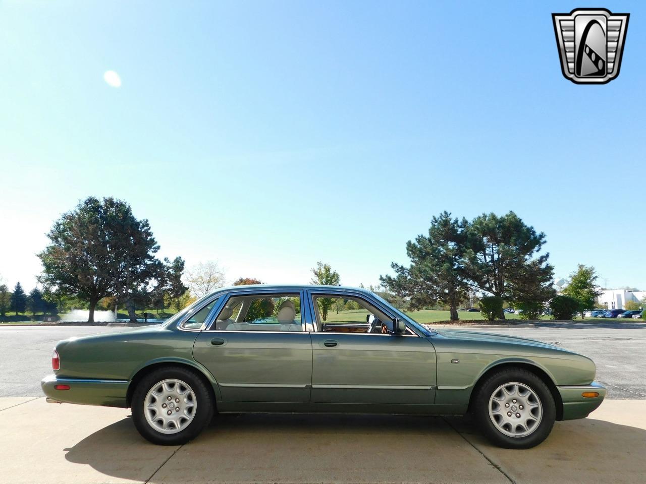 1999 Jaguar XJ8