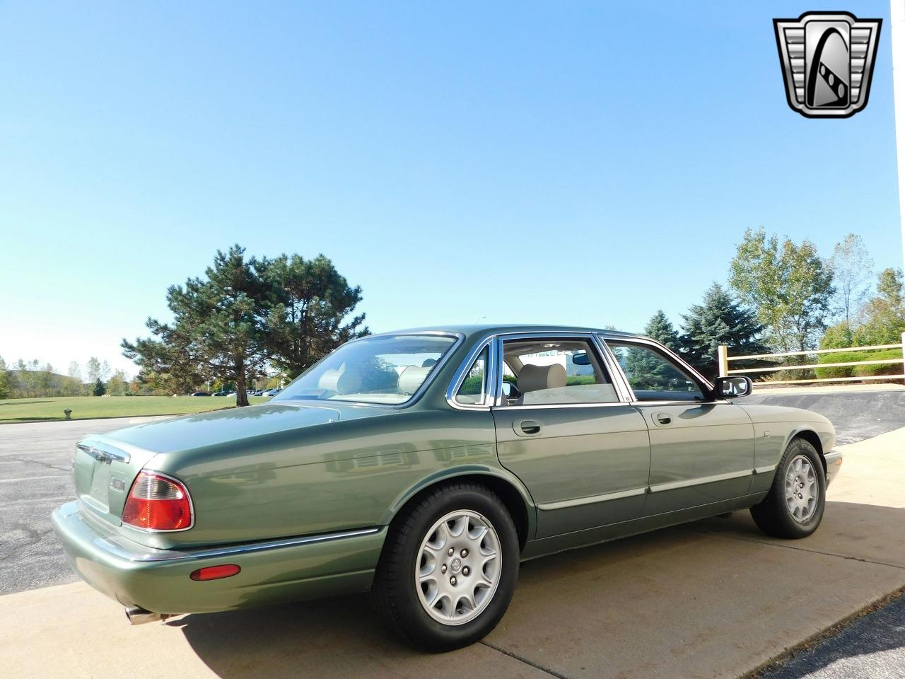 1999 Jaguar XJ8