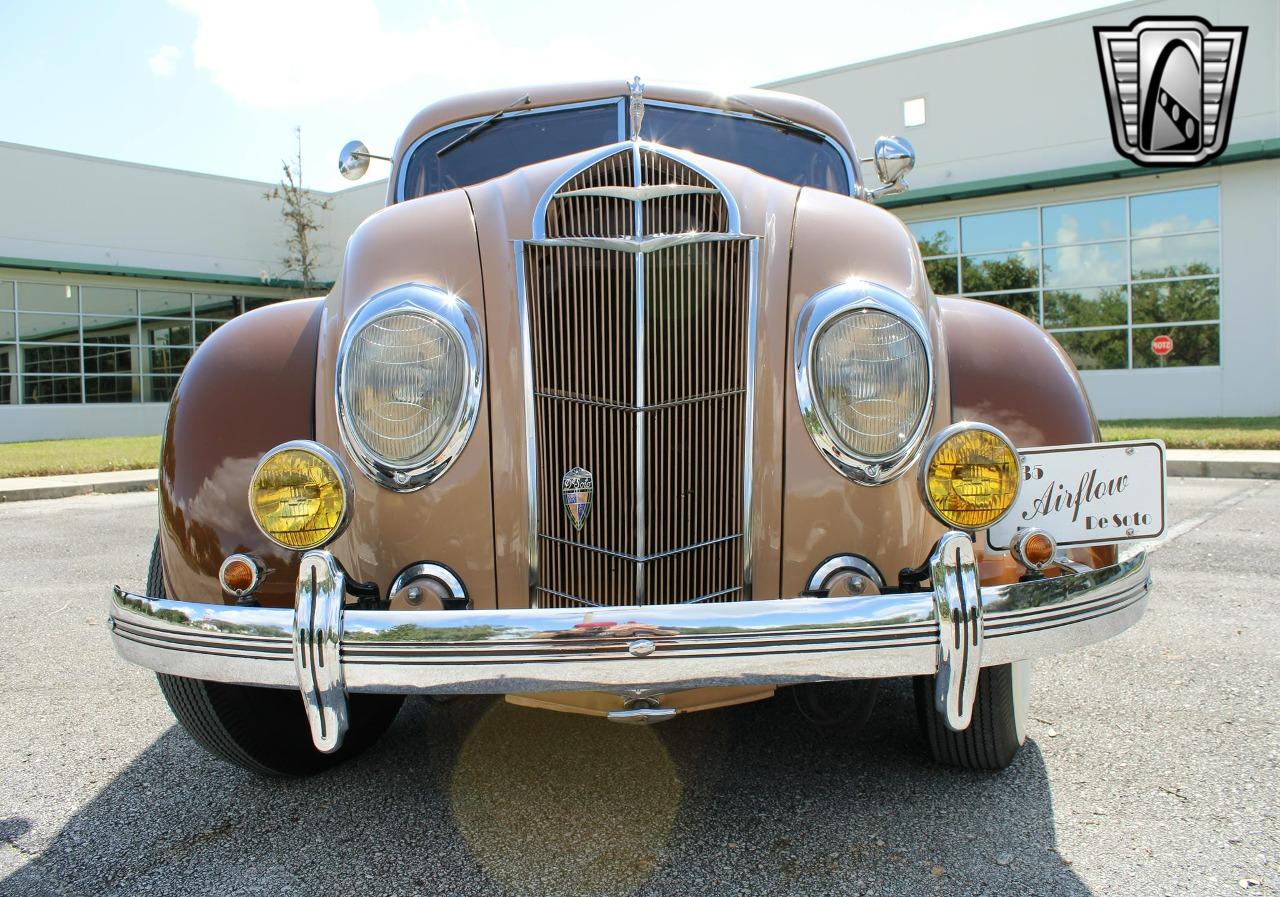 1935 DeSoto Airflow